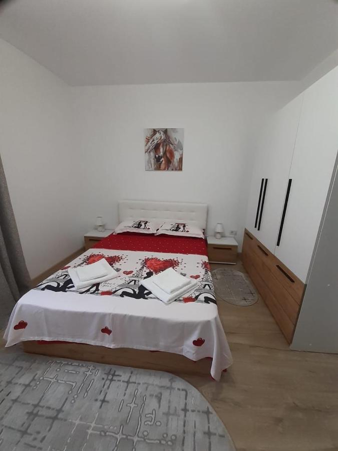 Apartament Ultra Central Marly גורה הומורולווי מראה חיצוני תמונה